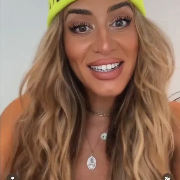 ISO KNOCKOUT Beanie Bra Leggings Sweats Kendall Toole Spirutual Gangster Peloton - Picture 2 of 2